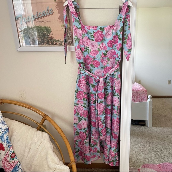NEW Show Me Your Mumu Garden Midi Dress in Cottage Floral Multi Size Large - Picture 3 of 6